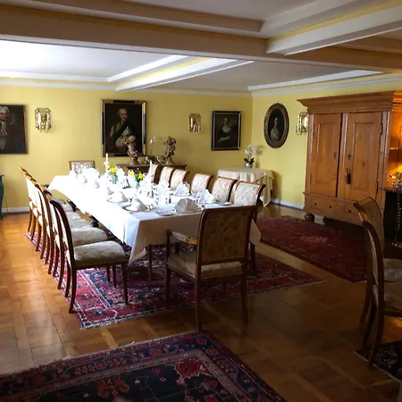 Schoekel's Und Restaurant فندق التزه