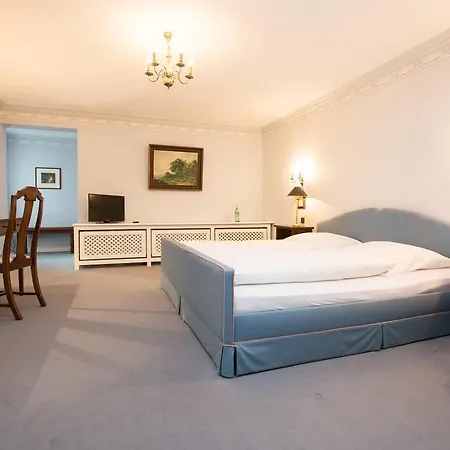 Schoekel's Und Restaurant 3*